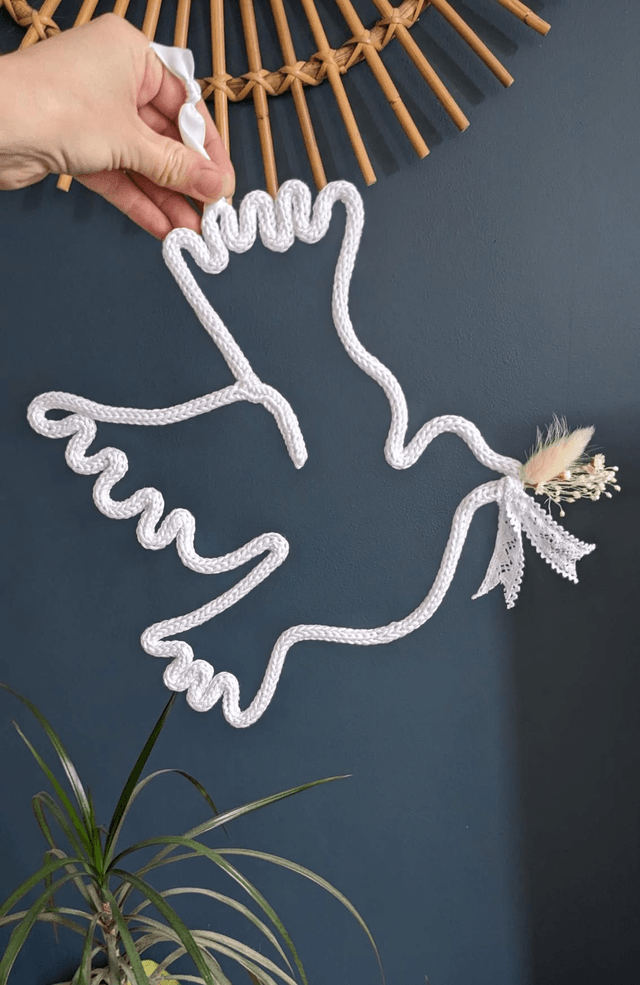 Colombe en tricotin